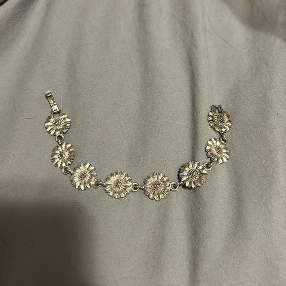 Silver Sunflower Bracelet - Picture 3 of 3